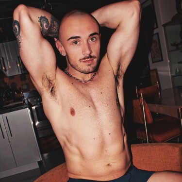 Beating Off With Phoenix Leo